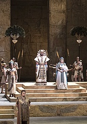  A scene from Verdis Aida © Photo by Marty Sohl / Metropolitan Opera 2007